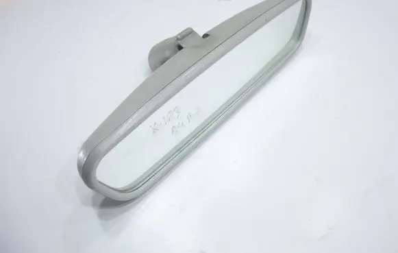 Rear view mirror (interior)
