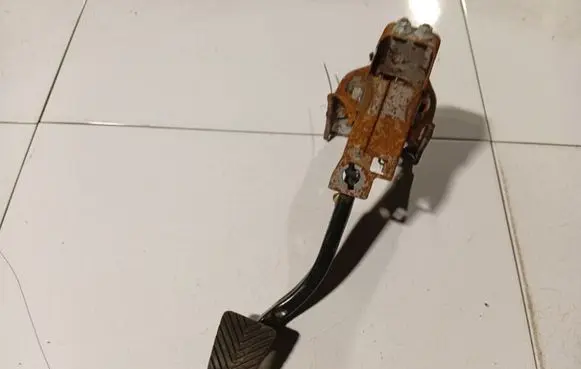 KIA Ceed Brake pedal 