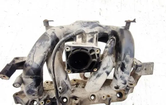 Ford Mondeo MK I Intake manifold 938f9424le