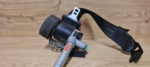 Volvo C30 Rear seatbelt 30642226
