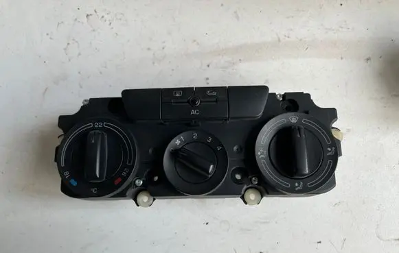 Skoda Octavia Mk2 (1Z) Climate control unit 1Z0820047D 1Z0820047K