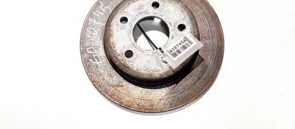 Ford Focus C-MAX Rear brake disc neventiliuojamas