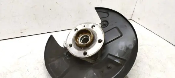Volvo XC40 Front wheel hub spindle knuckle 32221146