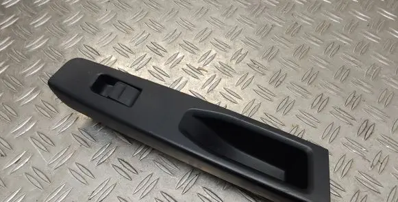 Toyota Yaris Electric window control switch 742710D400