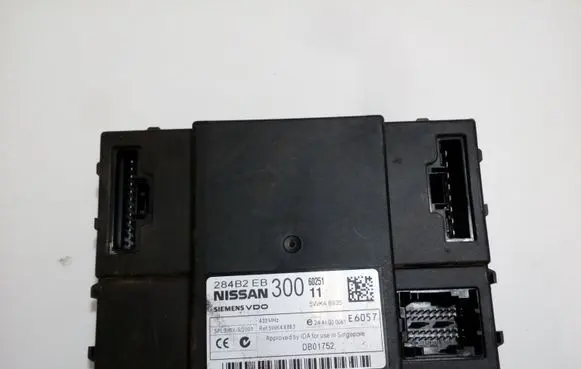 Nissan Pathfinder R51 Comfort/convenience module DB01752 284B2EB300 5WK48935