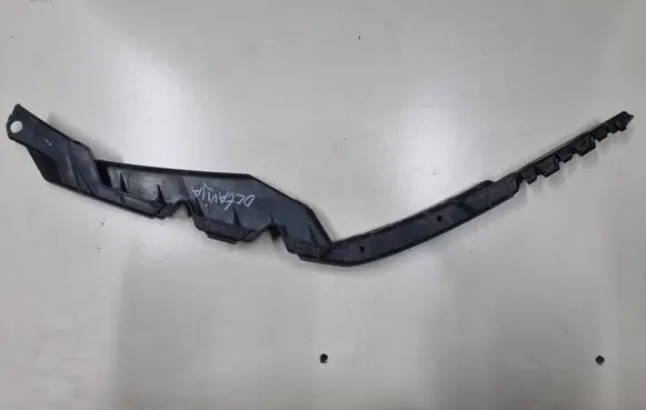 Skoda Octavia Mk2 (1Z) Front bumper mounting bracket 0010111393150 1Z0807183