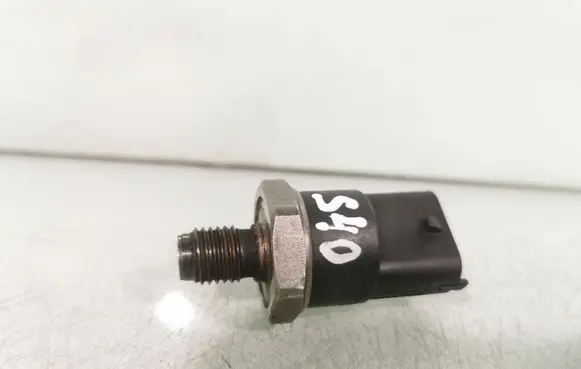 Fuel pressure sensor