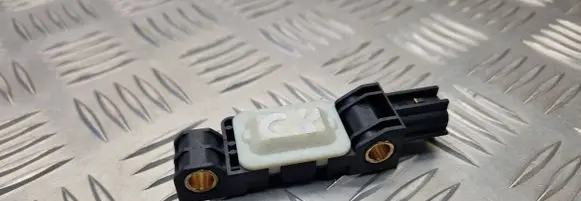 Audi A3 S3 8P Airbag deployment crash/impact sensor 4B0959643D 111206 601213