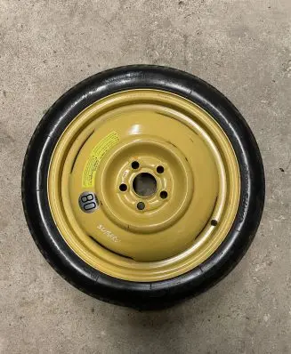 Subaru Forester SF R16 spare wheel 040400