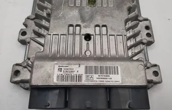 Peugeot 508 Engine control unit/module S180123001 9676760880 9666681180