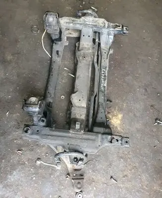 Mercedes-Benz Sprinter W906 Rear axle beam 