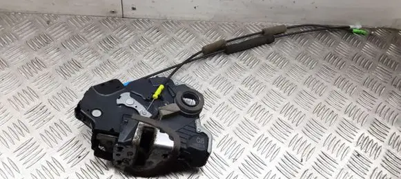 Toyota RAV 4 (XA20) Front door lock A046693