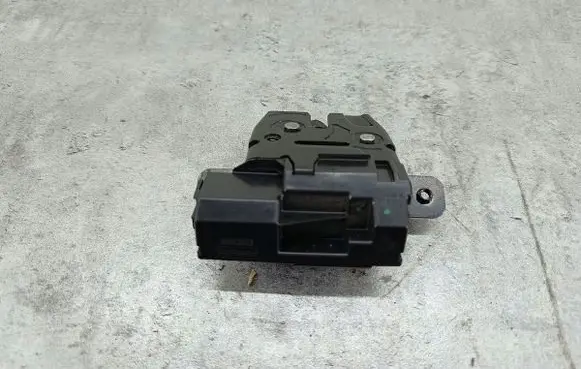 Ford Fiesta Tailgate lock latch