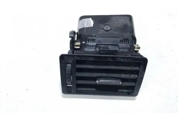 Ford Focus C-MAX Dash center air vent grill 4793001 3m51r018b08gfw