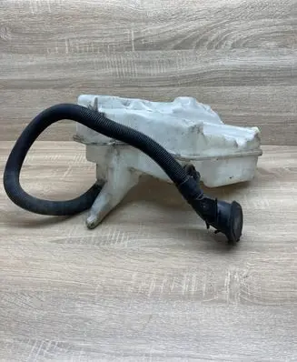 BMW 5 E60 E61 Windshield washer fluid reservoir/tank 7179451 7179450