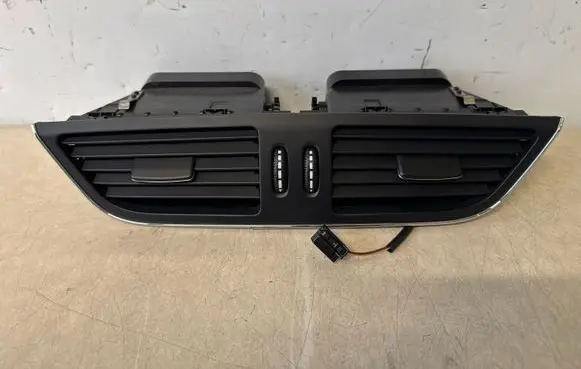 Mercedes-Benz CLS C219 Dash center air vent grill A2198300054