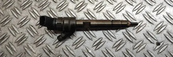 BMW 5 F10 F11 Fuel injector 7810702 2511AA