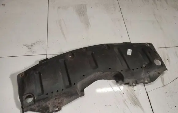 Mazda 6 Engine splash shield/under tray 