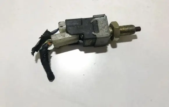 Mazda MX-6 Brake pedal sensor switch