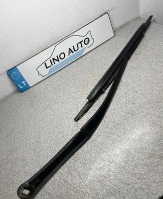 BMW 5 E39 Front wiper blade arm 8209879