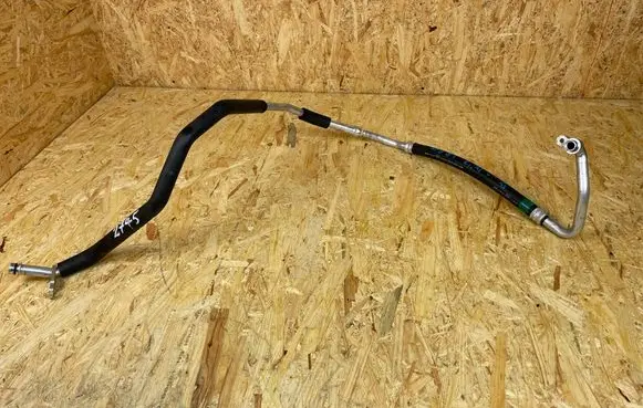 Toyota Prius (XW50) Engine coolant pipe/hose