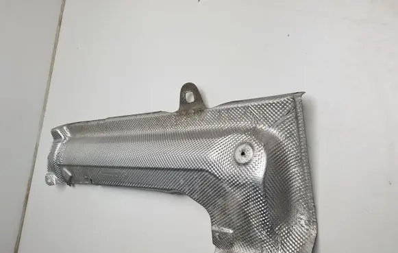 Mercedes-Benz C W204 Exhaust heat shield A2046828371