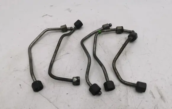 Fuel injector supply line/pipe