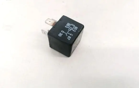Audi A4 S4 B6 8E 8H Other relay 8D0951253A