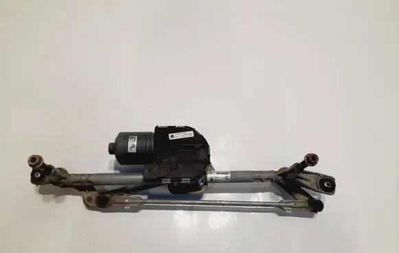 Chrysler 200 Front wiper linkage 