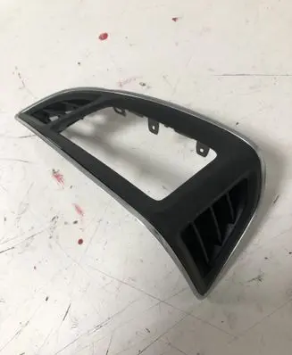 Ford Focus Dashboard side air vent grill/cover trim