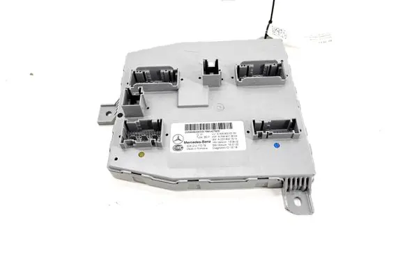 Mercedes-Benz C W205 Comfort/convenience module A2059006330 A2059013904 A2229021514