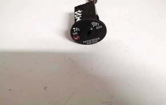 Opel Astra J Passenger airbag on/off switch 13577258