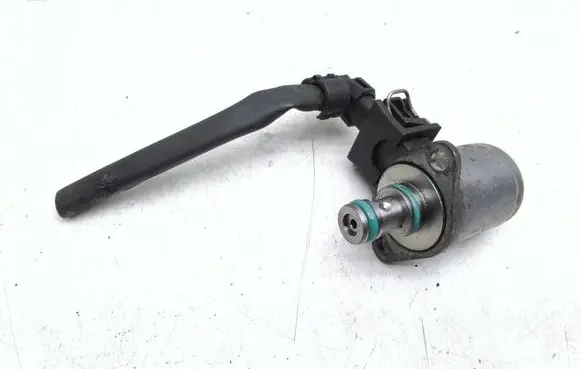 Mercedes-Benz C W204 Hydraulic servotronic pressure valve 69032901
