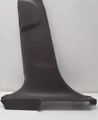 (B) pillar trim (bottom)