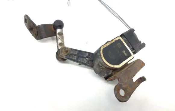 Headlight/headlamp level sensor