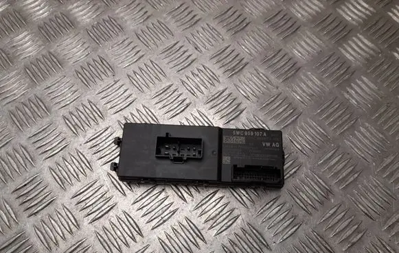 Tailgate/trunk control unit/module