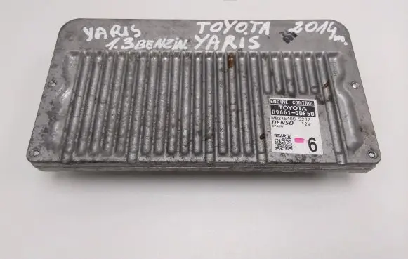Toyota Yaris Engine control unit/module 896610DF60 MB2754005232