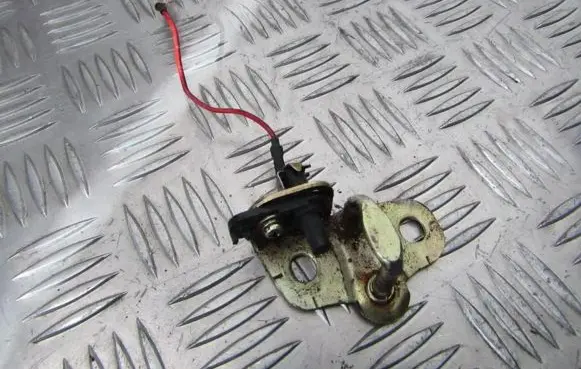 Hyundai Sonata Front door lock loop/hook striker 9323034000 93230-34000