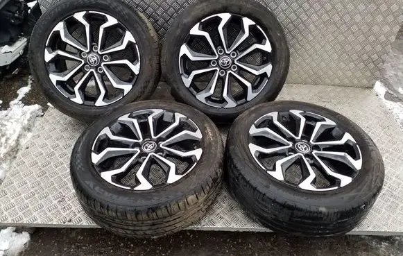 Toyota Yaris Cross R17 alloy rim 426110DK70