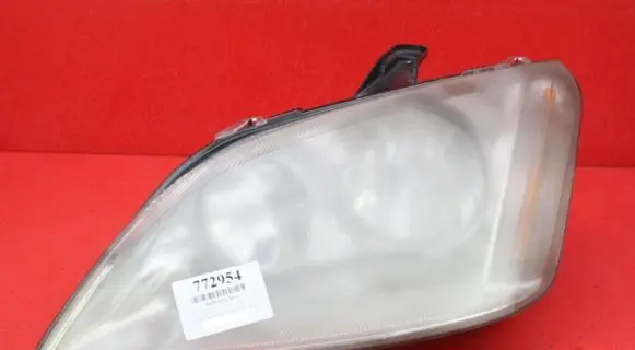 Ford Focus C-MAX Headlight/headlamp 270605L