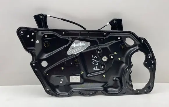 Volkswagen PASSAT B6 Front door window regulator with motor 3C1837755L