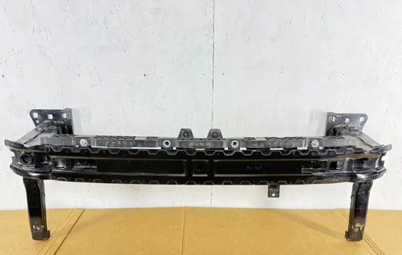 Volkswagen PASSAT B8 Front bumper cross member 3G0807611A