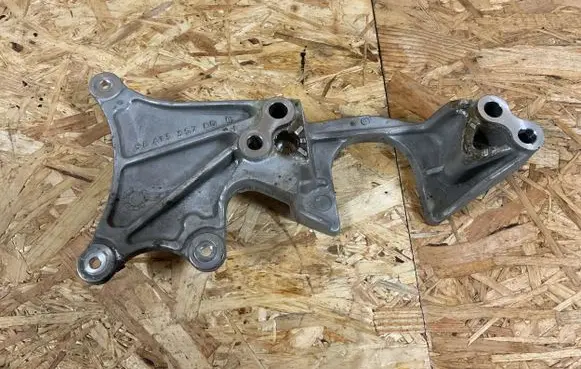 Citroen C5 Engine mounting bracket 9641335780