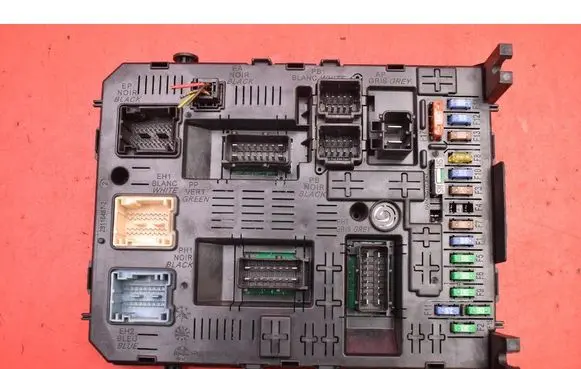 Peugeot 3008 I Fuse box set 966405908002