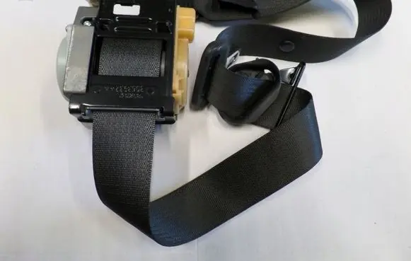 Opel Insignia A Front seatbelt 12848365
