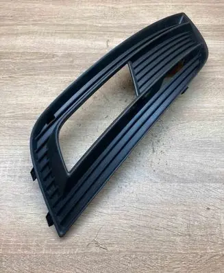 Audi A4 S4 B8 8K Front fog light trim/grill 8K0807682K