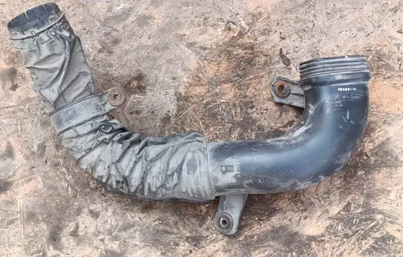 Hyundai Santa Fe Air intake duct part 282122B100