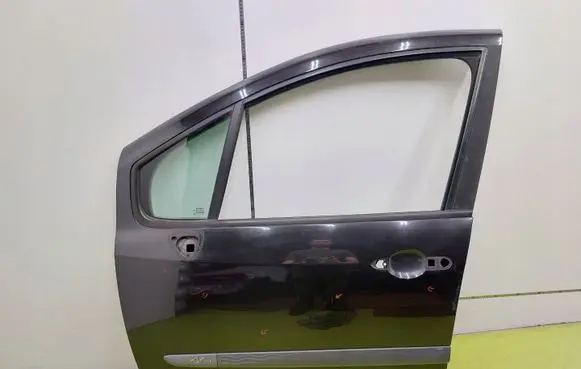 Renault Modus Front door NV676