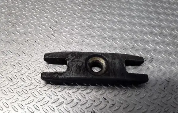 Opel Astra G Fuel Injector clamp holder