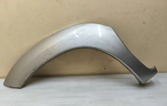 Toyota Hilux (AN10, AN20, AN30) Front arch trim 530880K060